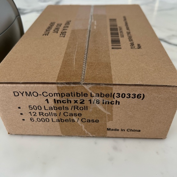 Like new Dymo Labelwriter 450 with case of 500 labels - Picture 6 of 11